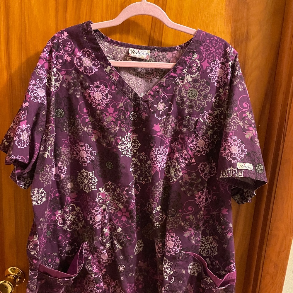 Woman’s Scrub Top
